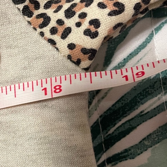 Boutique Cream Animal Print Sweater Top - Picture 2 of 2